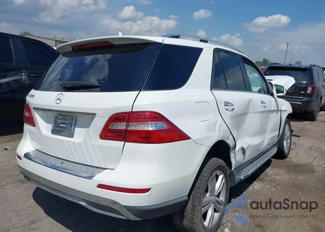 2015 Mercedes-Benz Ml 350 z USA, uszkodzony, nr VIN 4JGDA5JB6FA483228